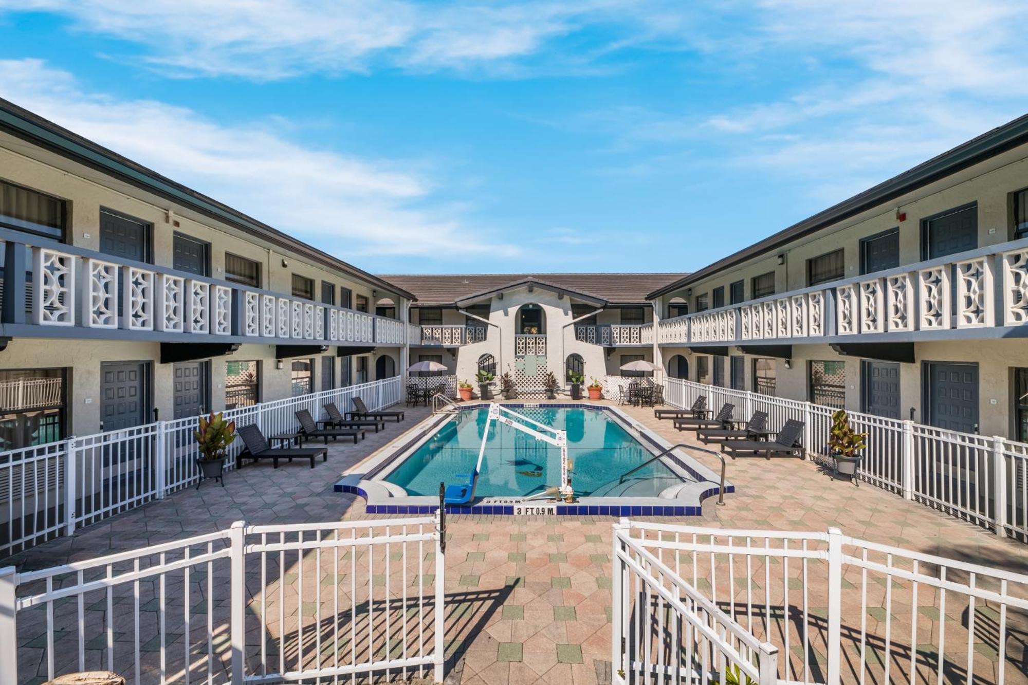 Quality Inn & Suites Altamonte Springs Orlando-North Exterior foto